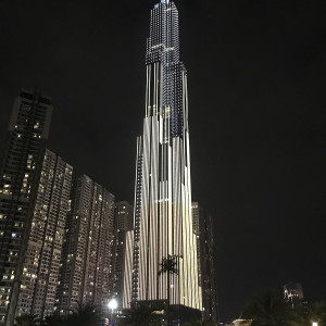 MẸ ĐƠN THÂN CÓ 2 CON GÁI ĐANG Ở CHUNG CƯ  KHU VỰC LANDMARK 81  MUỐN TÌM CHỊ GIÚP VIỆC NHÀ LƯƠNG 13TR