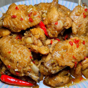 NHÀ EM Ở ĐƯỜNG TÂY HÒA THỦ ĐỨC CẦN GẤP CHỊ GIÚP VIỆC