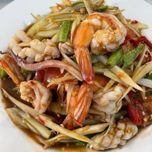 Gia đình nhỏ đang sống tại Đường Võ Thị Sáu – Quận 3 cần cô giúp việc nhà ở lại