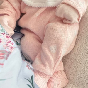 Cần Gấp Chị Chăm Bé Quận 3, nhà chung cư - Lương 12 triệu ( bao ăn ở)