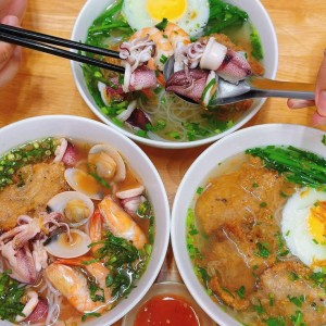 QUÁN HỦ TIẾU NAM VANG CẦN NỮ PHỤ QUÁN