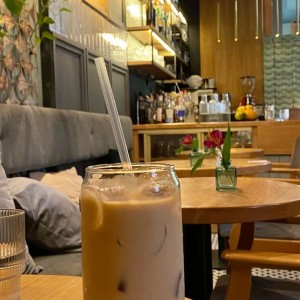 Quán cà phê tại đường Phạm Văn Đồng, quận Bình Thạnh cần cô tạp vụ làm lâu dài