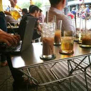 Cần gấp 1 bạn nữ ngoại hình dễ thương ưa nhìn .Lương thử việc tháng đầu 9 triệu , tháng sau lên 10 triệu .