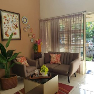 Cần 1 cô giúp việc nhà nấu ăn , nhà 1 trệt 4 lầu . Quận 11