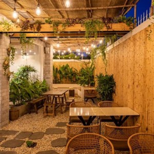 TUYỂN NAM CANH VƯỜN – QUÁN CAFE SÂN VƯỜN, ở quận 11.