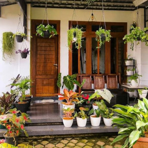 EM Ở ĐƯỜNG ÚT TỊCH TÂN BÌNH CẦN CHỊ CHĂM BÀ 85 TUỔI