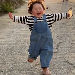 CẦN CÔ BIẾT TIẾNG TRUNG