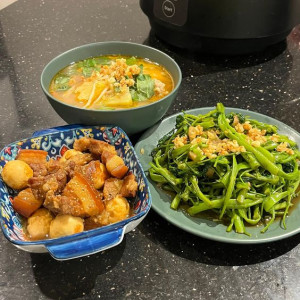 Gia đình cần chị giúp việc bao ăn ở, lương 10 triệu, làm ở Quận 2.  Nhà 2 người lớn.