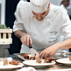 Cần tuyển bếp chính làm việc củ chi