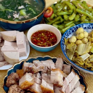 Nhà 1 trệt 1 lầu có 5 người ở Dĩ An Bình Dương cần người giúp việc nhà.