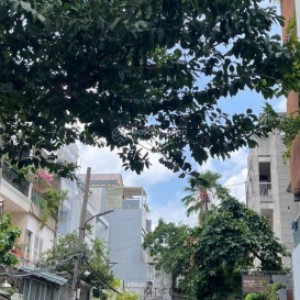 Em cần gấp chị giúp việc nhà ở quận 3 lương 12 triệu ( bao ăn ở )