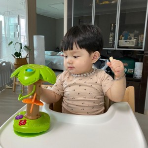 Gia đình cần tuyển cô chăm bé 1 tuổi, làm việc ở lại nhà quận 4