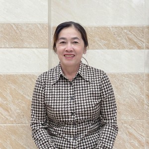 Chị Nhung quê Vĩnh Long xin việc đi làm ngay ạ . Chị độc thân, đi làm không vướng bận gia đình