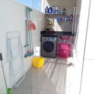 Nhà 1 trệt 3 lầu ở Quận 3 cần tìm cô giúp việc ở lại