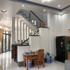 NHÀ 1 TRỆT 1 LẦU Ở BÌNH THẠNH CẦN TÌM CÔ VỀ GIÚP VIỆC NHÀ  LƯƠNG 10TR BAO ĂN Ở