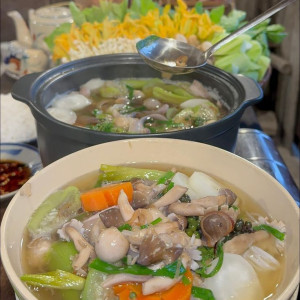 Tìm người phụ giúp việc nhà khu vực Phú Mỹ Hưng - Lương 13 triệu ( bao ăn ở )