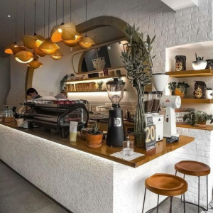 Phục vụ quán cà phê , ở Bàu Cát 2 Tân Bình .