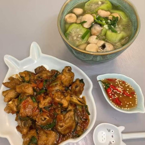 Nhà ở Cầu Ánh Sao gần quận 7 , cần chị giúp việc nhà, không yêu cầu kinh nghiệm