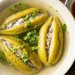 Cần cô chăm bà 89 tuổi, ở quận 1 bao ăn ở