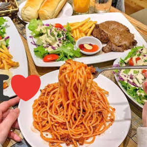 CỬA HÀNG MỲ Ý VÀ CHÂN GÀ CẦN TUYỂN NHÂN VIÊN ( MANG ĐI) LƯƠNG THỬ VIỆC 8TR ( ĐI VỀ )