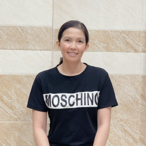 Chị Cúc , sinh năm 1992, quê An Giang nhận giúp việc nhà phụ chăm bé