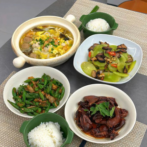 GIA ĐÌNH EM CẦN CHỊ NỘI TRỢ DỌN DẸP NẤU ĂN Ở GẦN CÔNG VIÊN LÀNG HOA GÒ VẤP