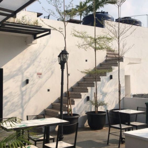 Cần tuyển 1 bạn bán bánh mì và phụ lặt vặt