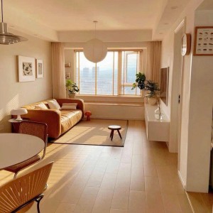 Cần cô GVN ở quận 7, 1 trệt 3 lầu - lương 12tr