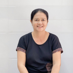 Cô Chăm Bé - phụ việc nhà