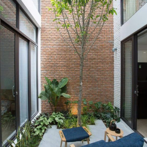 CẦN TÌM 1 CHỊ VỀ GIÚP VIỆC NHÀ  BAO ĂN Ở LƯƠNG THÁNG 10 TRIỆU TẠI ĐƯỜNG TRƯỜNG CHINH -TÂN BÌNH