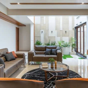 GIA ĐÌNH Ở QUẬN 7 CẦN TÌM CHỊ VỀ HỖ TRỢ VIỆC NHÀ LƯƠNG 9TR BAO ĂN Ở