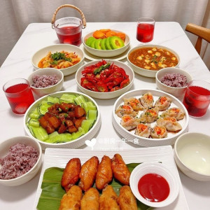 NHÀ EM Ở QUẬN 7 CẦN CHỊ NỘI TRỢ DỌN DẸP NẤU ĂN