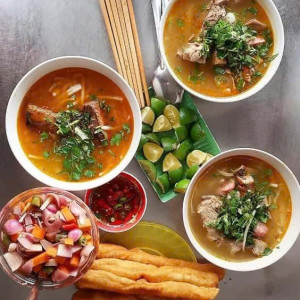 QUẬN 8 CẦN TÌM CHỊ VỀ PHỤ QUÁN BÁNH CANH CUA LƯƠNG 8 TR BAO ĂN Ở