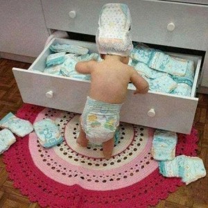 Nhà 1 trệt 1 lầu ở đường Cách Mạng Tháng Tám, Quận 10 cần người chăm bé 2 tuổi