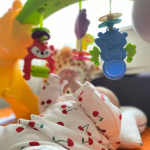 Cần chị chăm bé nhỏ 8 tháng , ở quận 11