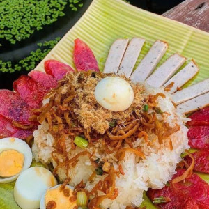 Tuyển 2 nam phụ quán xôi ở Bình Dương lương khởi điểm 8tr bao ăn ở