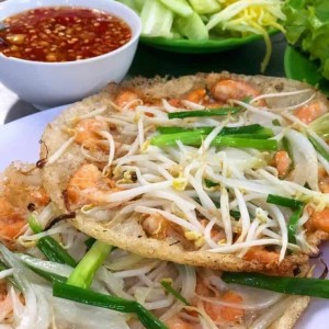 Cần cô phụ quán bánh xèo Quãng Ngãi làm ăn ở lại,