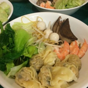 Quán mì và hoành thánh cần thêm nam phụ quán ở Quận 5