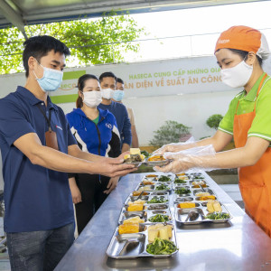 CẦN TUYỂN 1 NAM HOẶC NỮ NẤU CHÍNH SUẤT ĂN CÔNG NGHIỆP Ở BẮC TÂN UYÊN - BÌNH DƯƠNG  LƯƠNG THỬ VIỆC 9TR