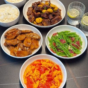 Cần cô giúp việc nhà biệt thự ở quận 7 ( ăn ở lại )