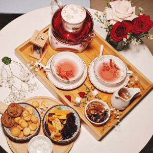 BÀ ĐI LẠI YẾU CẦN CHỊ VỀ CHĂM LÀM TỐT TĂNG LƯƠNG THÊM