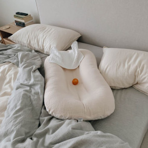 Tìm Người Chăm Bé Quận 8 - Bé Ngoan, Dễ Ăn, Lương 12 triệu ( bao ăn ở )