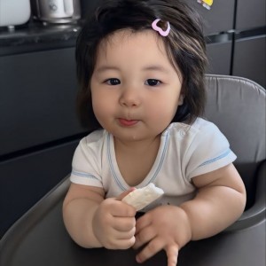 Bé nhà em 8 tháng ở Lương Định Của- Quận 2- em cần chị chăm bé- bao ăn ở