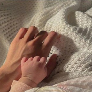 VỢ CHỒNG EM Ở CHUNG CƯ GREEN RIVER - QUẬN 8 CẦN 1 CHỊ BẢO MẪU CHO BÉ 7 THÁNG LƯƠNG 13TR