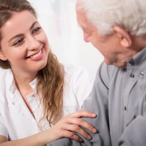 Tuyển cô chăm ông tại Trần Văn Sắc, Quận 2. Nhà em có ông 80 - Lương 11tr,