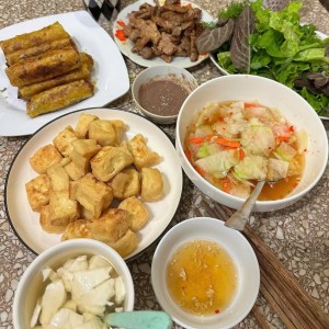 Tuyển Chị Giúp Việc Nhà Quận 11 - Lương 12 triệu ( bao ăn ở )