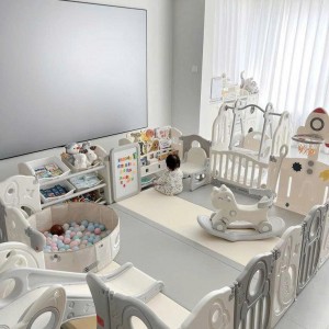 Cần 1 chị về giữ bé khi ba mẹ đi làm