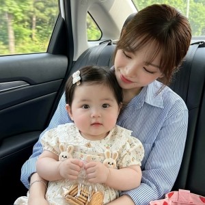 Nhà mình cần cô chăm bé trai 1 tuổi tại Quận 3 ( nằm trên đường Cách Mạng Tháng Tám).