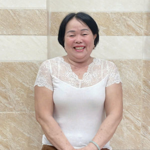 Cô Hoàng quê Đồng Nai dễ thương , vui vẻ , hiền lành , chịu khó