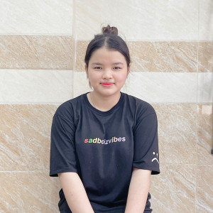 Em TRÂN 17t xin làm quán , bán quần áo …